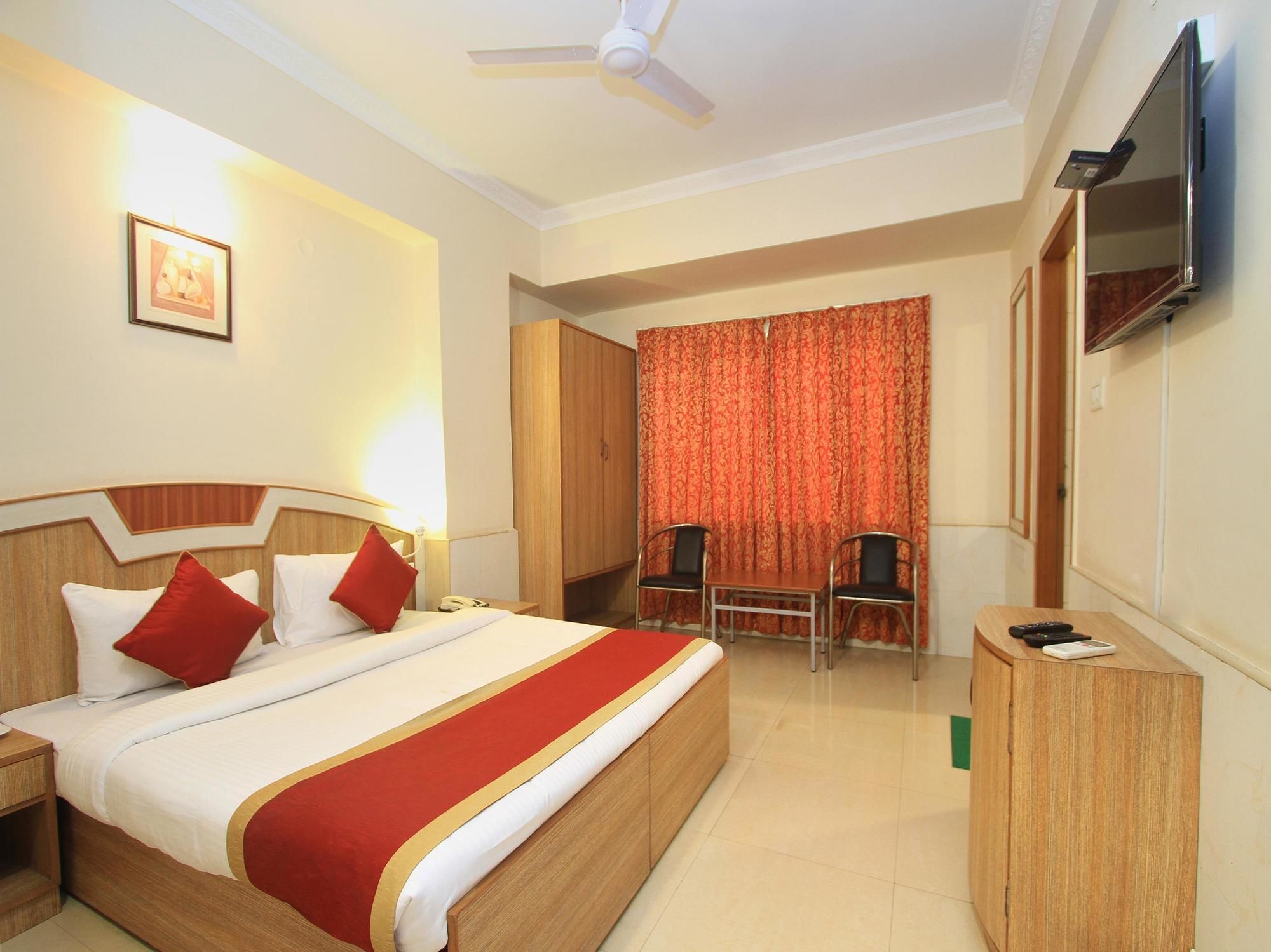 Oyo 9633 Hotel Srinidhi Residency Bangalore Exterior photo